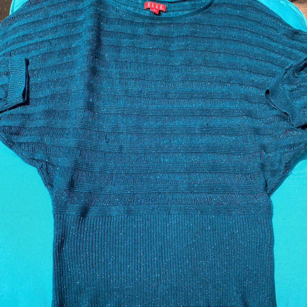 Sweater with short sleeve
